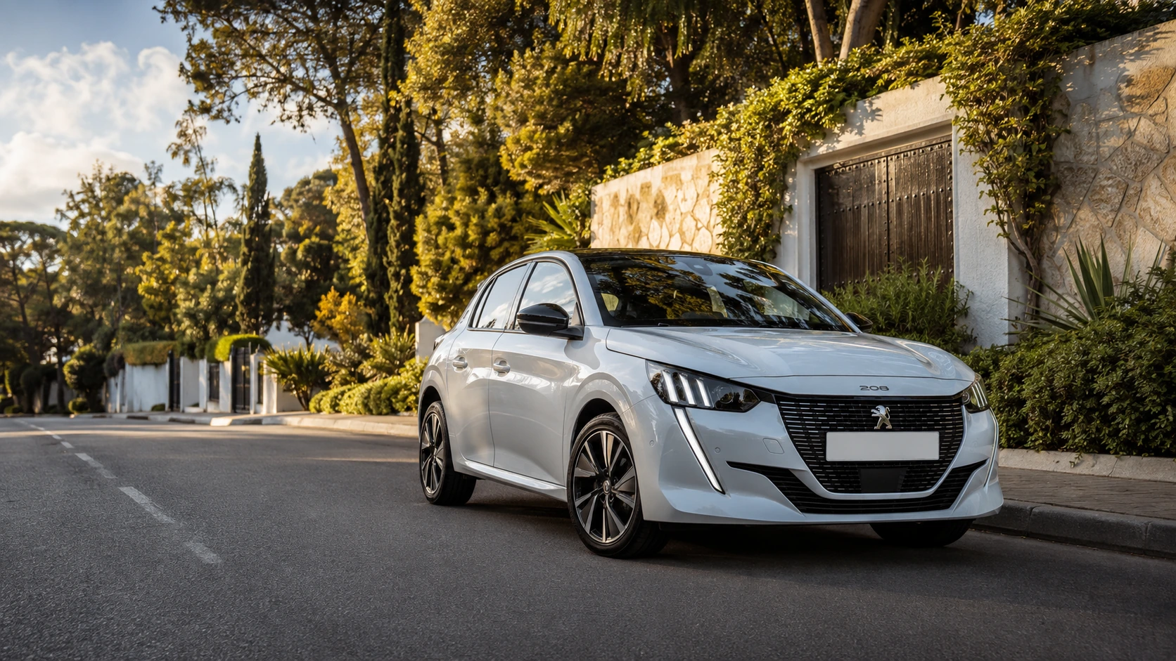 Peugeot 208 hybride de location dans le secteur Golf à Tanger près de Boubana