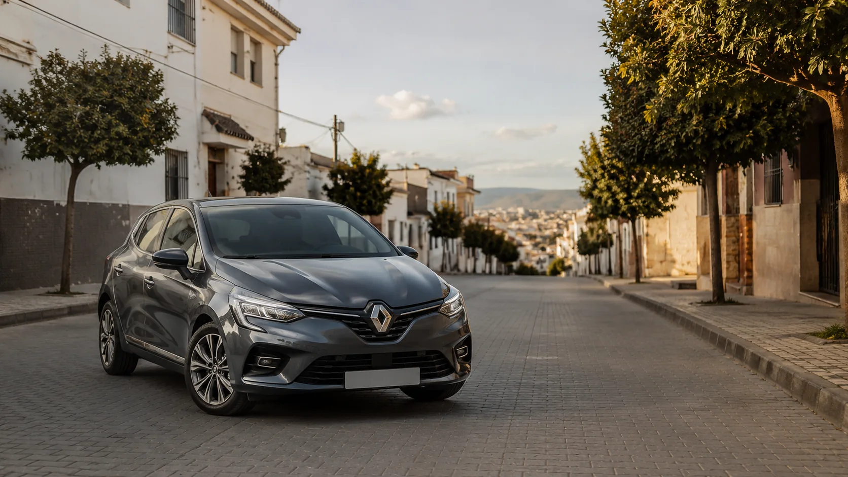 Renault Clio 5 récente de location dans le quartier Ganboria à Tanger